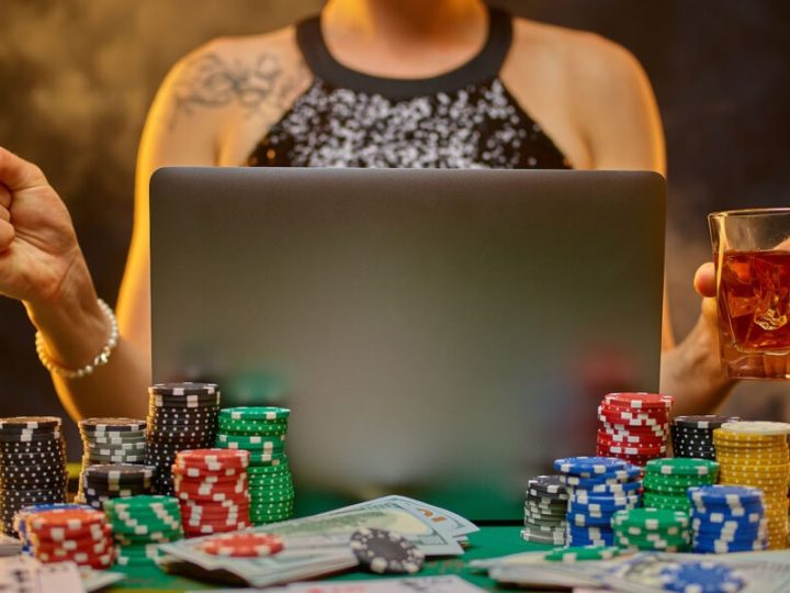 Exploring Top Services Offered by Online Casinos